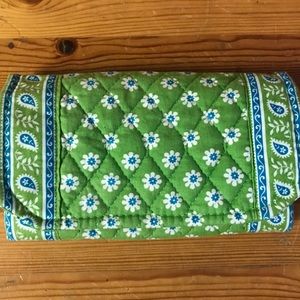Vera Bradley Trifold Wallet in Retired Green Apple pattern VGUC